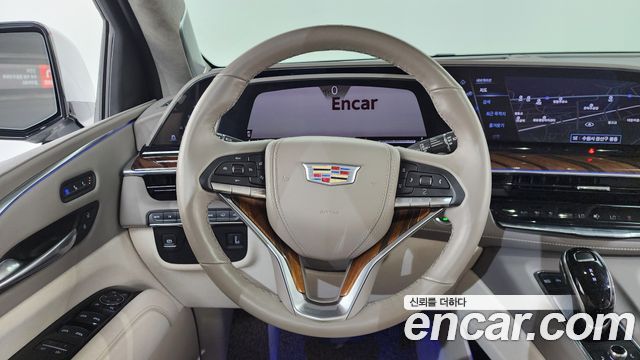 Cadillac Escalade (V) 6.2 Sports Platinum 2022 — фото 12