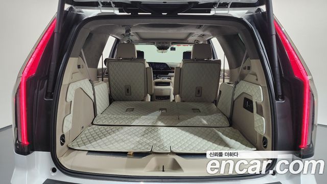 Cadillac Escalade (V) 6.2 Sports Platinum 2022 — фото 20