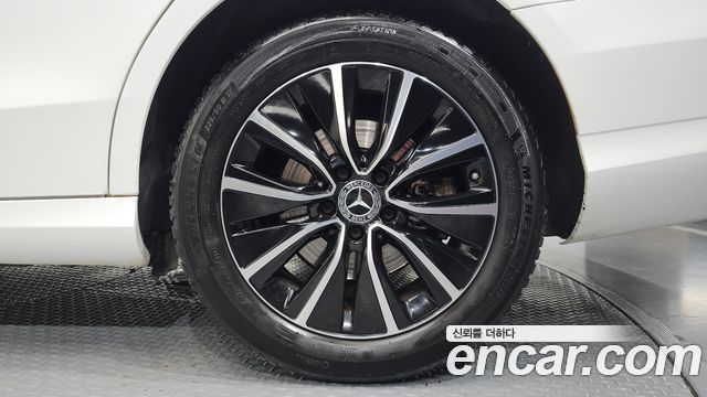 Mercedes-Benz C-Class (W205) C200 2020 — фото 21