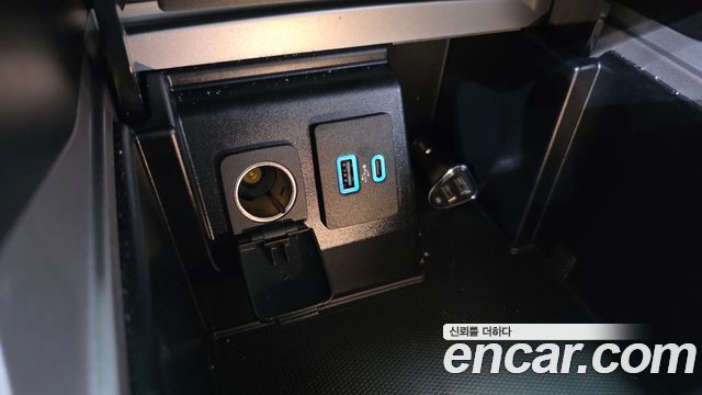 Ford Explorer (VI) 2.3 LimIted 4WD 2020 — фото 13