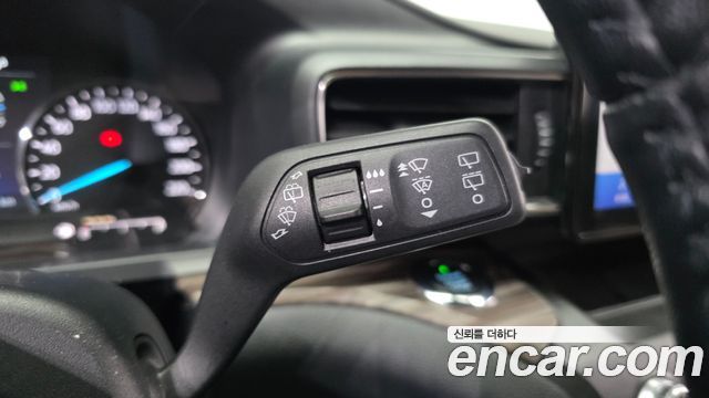 Ford Explorer (VI) 2.3 LimIted 4WD 2020 — фото 28