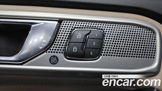 Ford Explorer (VI) 2.3 LimIted 4WD 2020 — фото 33