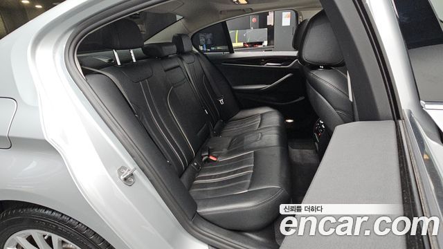 BMW 5 Series (G30) 520i Luxury 2020 — фото 16