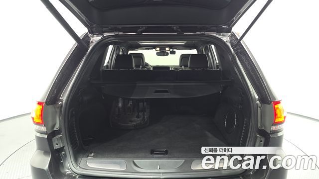 Jeep Grand Cherokee 3.6 Limited WK2 2019 — фото 24
