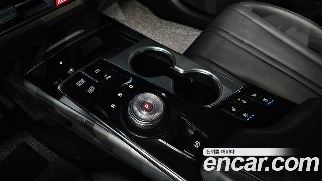 Kia K8 2.5 Gasoline 2WD Noblesse 2023 — фото 9