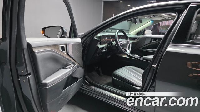 Kia K8 2.5 Gasoline 2WD Noblesse 2023 — фото 10