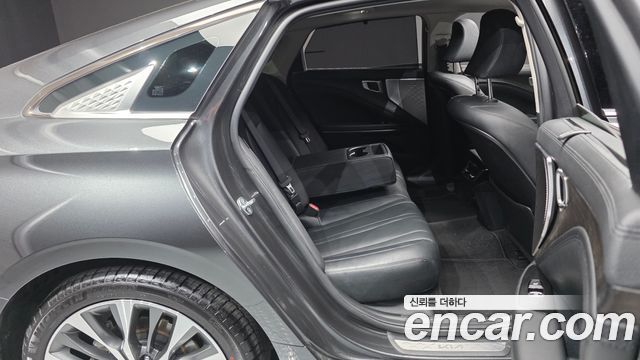 Kia K8 2.5 Gasoline 2WD Noblesse 2023 — фото 11