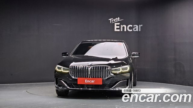 BMW 7 Series (G11) 730d xDrive Design Pure Excellence 2021 — фото 3