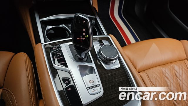 BMW 7 Series (G11) 730d xDrive Design Pure Excellence 2021 — фото 9