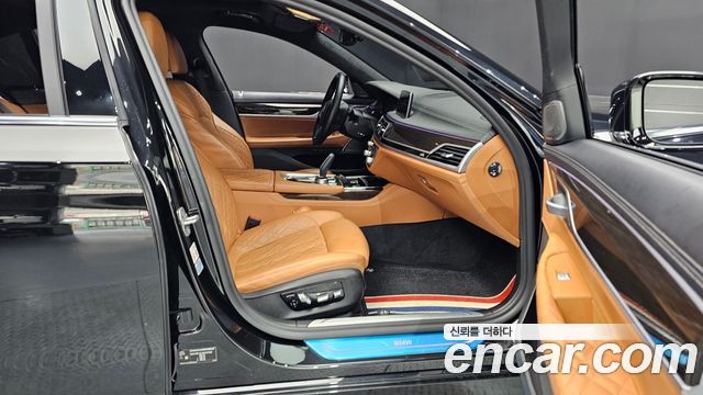 BMW 7 Series (G11) 730d xDrive Design Pure Excellence 2021 — фото 11