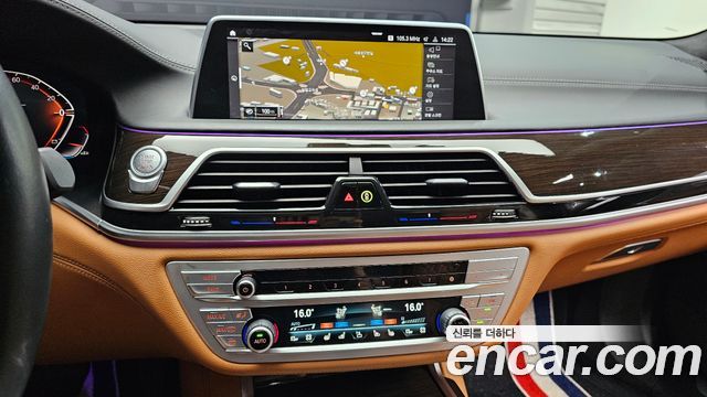 BMW 7 Series (G11) 730d xDrive Design Pure Excellence 2021 — фото 14