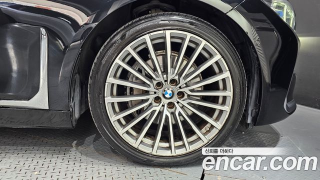 BMW 7 Series (G11) 730d xDrive Design Pure Excellence 2021 — фото 21