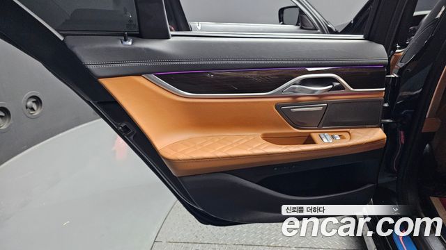 BMW 7 Series (G11) 730d xDrive Design Pure Excellence 2021 — фото 25