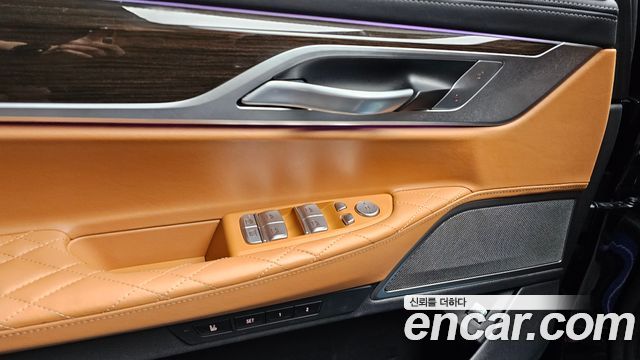 BMW 7 Series (G11) 730d xDrive Design Pure Excellence 2021 — фото 31