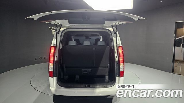 Hyundai Staria Tourer 11-Seater Modern 2023 — фото 20