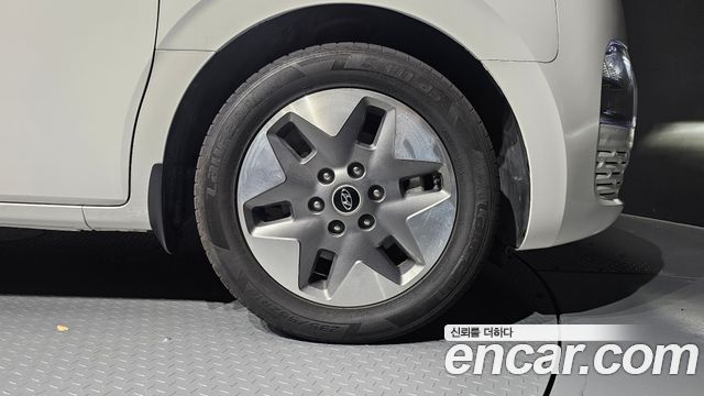 Hyundai Staria Tourer 11-Seater Modern 2023 — фото 21