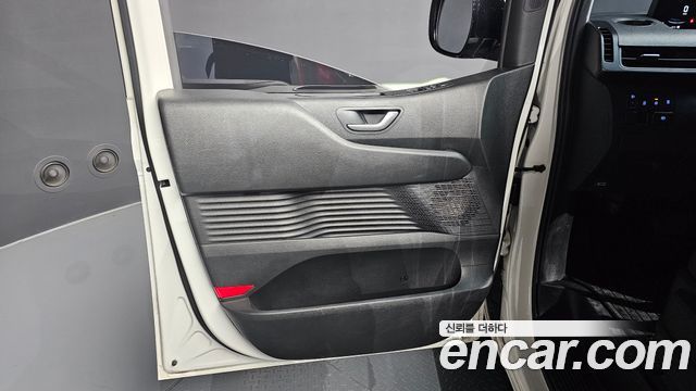 Hyundai Staria Tourer 11-Seater Modern 2023 — фото 24