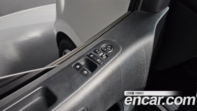 Hyundai Staria Tourer 11-Seater Modern 2023 — фото 27