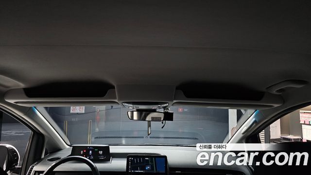 Hyundai Staria Tourer 11-Seater Modern 2023 — фото 31