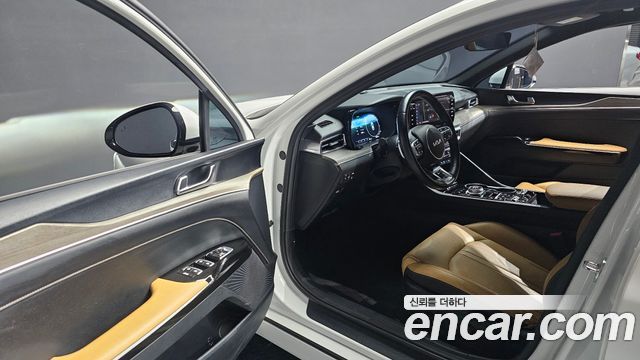 Kia K5 (III) 2.0 Noblesse 2023 — фото 10