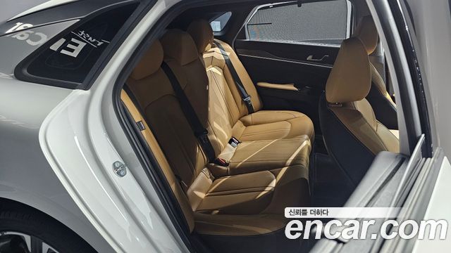 Kia K5 (III) 2.0 Noblesse 2023 — фото 11