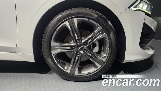 Kia K5 (III) 2.0 Noblesse 2023 — фото 21