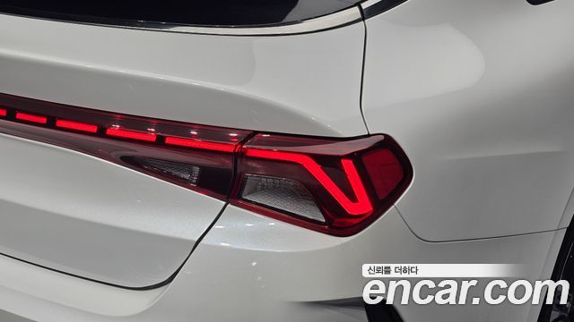 Kia K5 (III) 2.0 Noblesse 2023 — фото 23