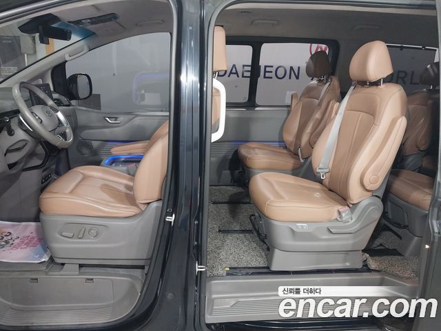 Hyundai Staria Lounge 9-Seater Inspiration 2023 — фото 16