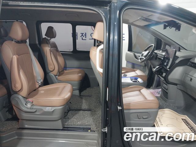 Hyundai Staria Lounge 9-Seater Inspiration 2023 — фото 20
