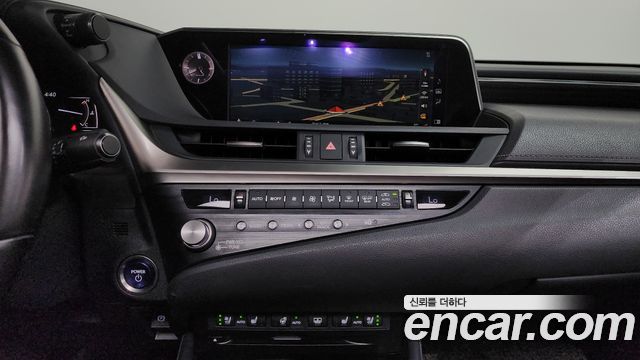 Lexus ES300h (VII) Luxury Plus 2021 — фото 13