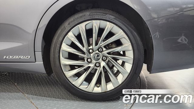 Lexus ES300h (VII) Luxury Plus 2021 — фото 21