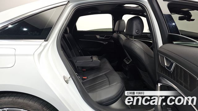 Audi A6 (C8) 45 TFSI Quattro Premium 2023 — фото 11
