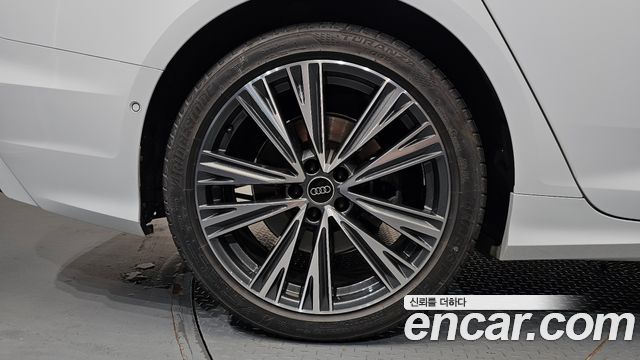 Audi A6 (C8) 45 TFSI Quattro Premium 2023 — фото 21