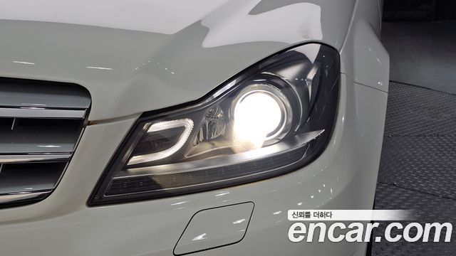 Mercedes-Benz C-Class (W204) C200 CGI Avantgarde Style Package 2013 — фото 22