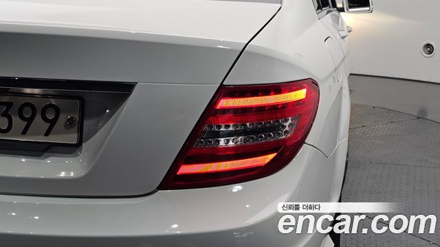 Mercedes-Benz C-Class (W204) C200 CGI Avantgarde Style Package 2013 — фото 23