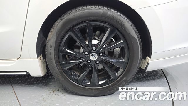 Kia Carnival Gasoline 9-Seater Hi-Limousine Noblesse Special 2020 — фото 5