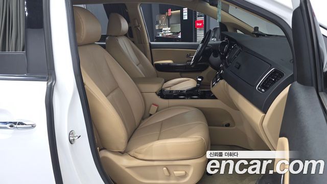 Kia Carnival Gasoline 9-Seater Hi-Limousine Noblesse Special 2020 — фото 11