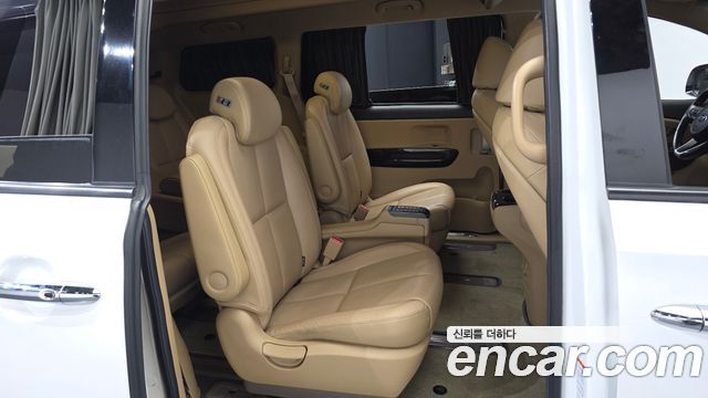 Kia Carnival Gasoline 9-Seater Hi-Limousine Noblesse Special 2020 — фото 12
