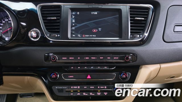 Kia Carnival Gasoline 9-Seater Hi-Limousine Noblesse Special 2020 — фото 14