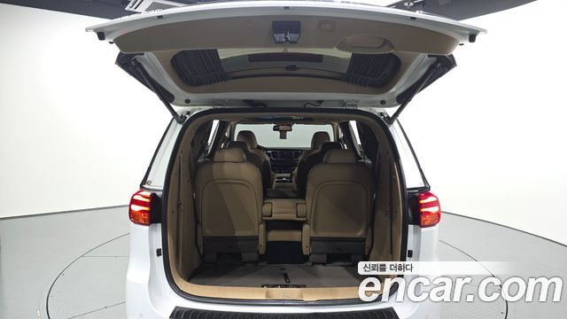 Kia Carnival Gasoline 9-Seater Hi-Limousine Noblesse Special 2020 — фото 20