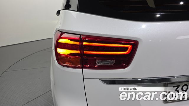 Kia Carnival Gasoline 9-Seater Hi-Limousine Noblesse Special 2020 — фото 23