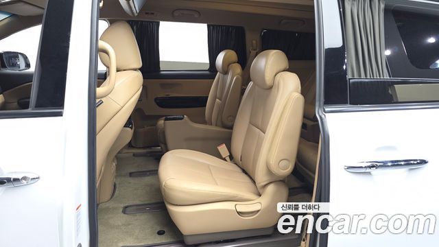 Kia Carnival Gasoline 9-Seater Hi-Limousine Noblesse Special 2020 — фото 26