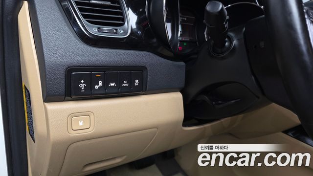 Kia Carnival Gasoline 9-Seater Hi-Limousine Noblesse Special 2020 — фото 30