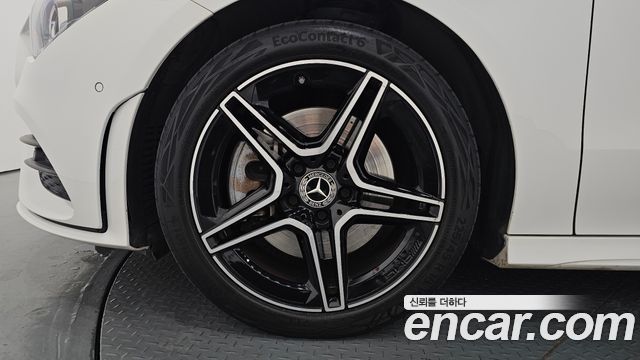 Mercedes-Benz CLA-Class (C118) CLA250 4MATIC 2021 — фото 5
