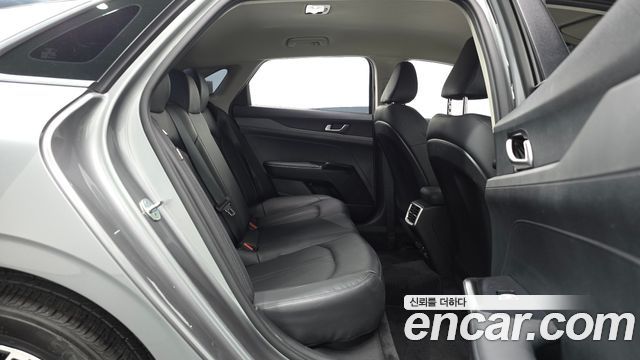 Kia K5 (III) 1.6 Turbo Trendy 2022 — фото 12