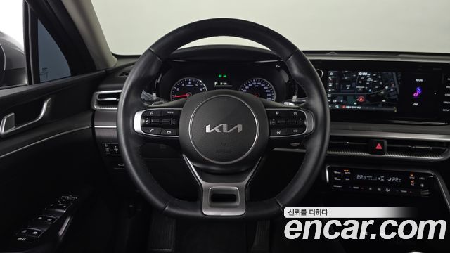 Kia K5 (III) 1.6 Turbo Trendy 2022 — фото 13