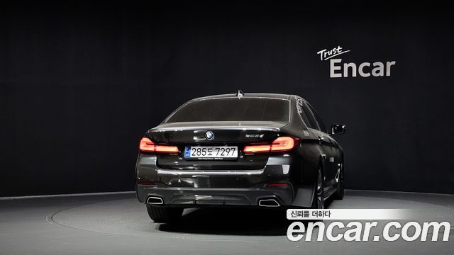 BMW 5 Series (G30) 523d M Sport 2023 — фото 4