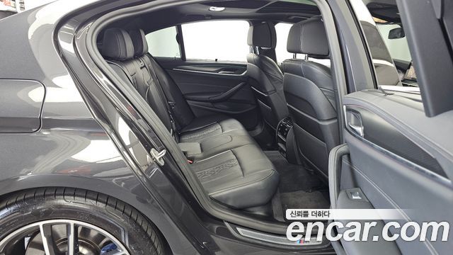 BMW 5 Series (G30) 523d M Sport 2023 — фото 12