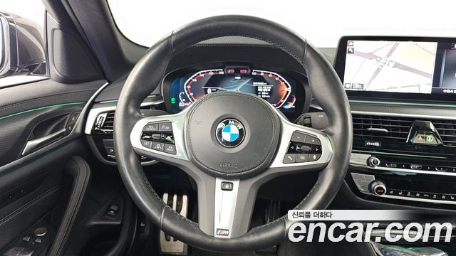 BMW 5 Series (G30) 523d M Sport 2023 — фото 13