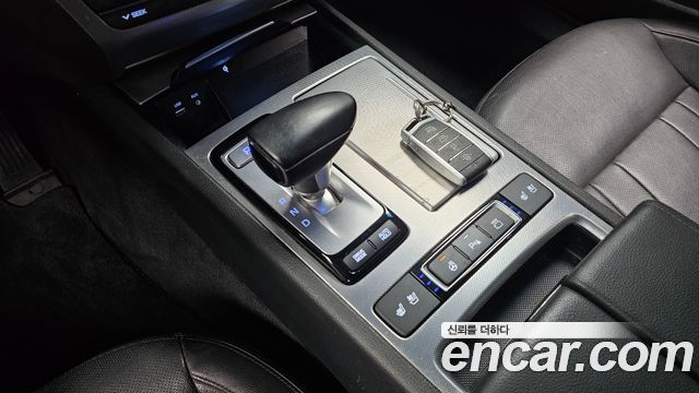 Genesis G80 2.2D AWD Luxury 2018 — фото 9